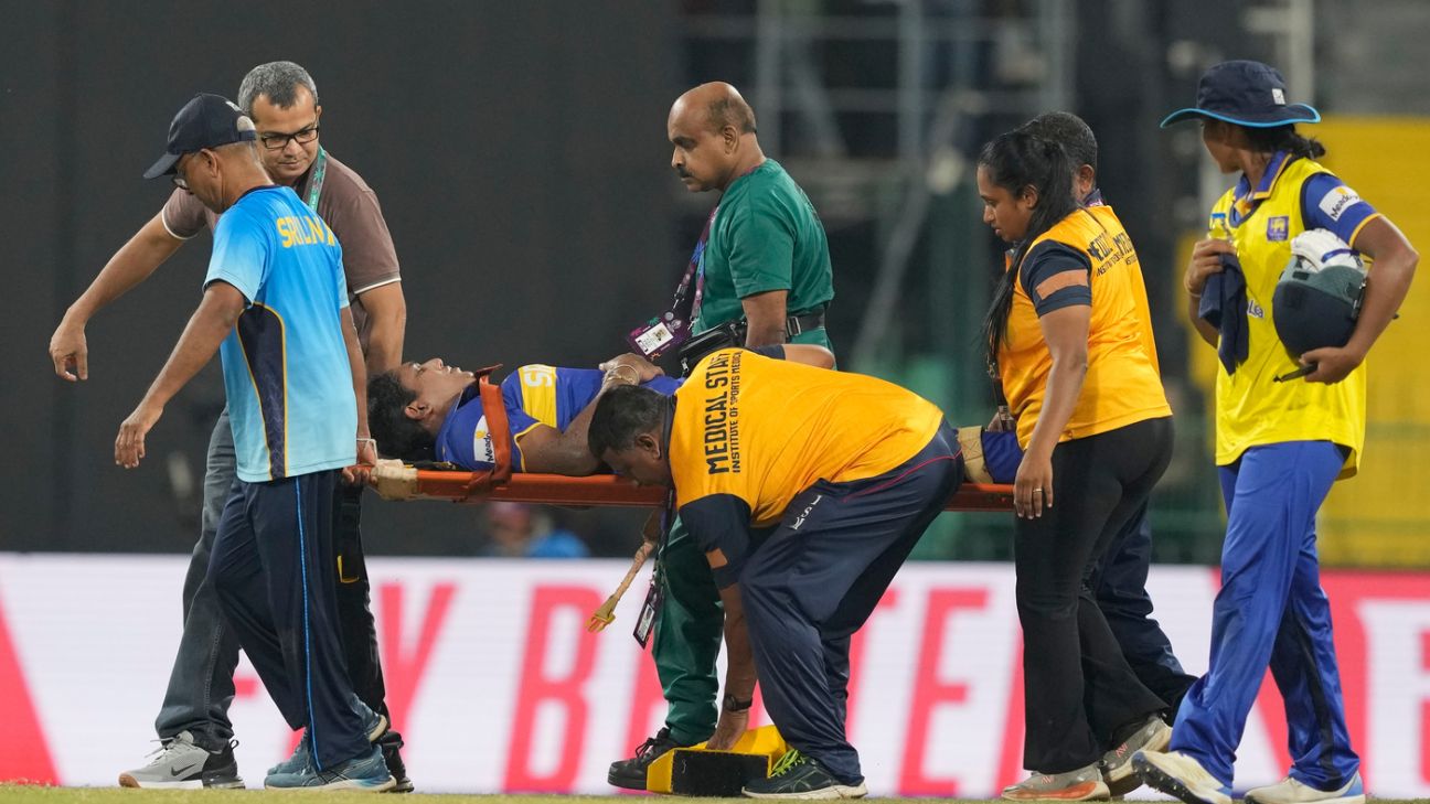 Athapaththu stretchered off with cramps during Sri Lanka's chase against England