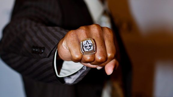 Champion New York Giants unveil Super Bowl XLVI ring - ESPN