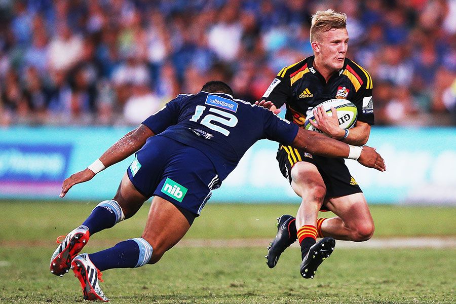 Damian McKenzie to stay with NZ Rugby, Chiefs, Waikato - NZ Sports