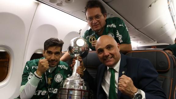 Abel Ferreira mete 'travão' na euforia: Digo aos meus jogadores