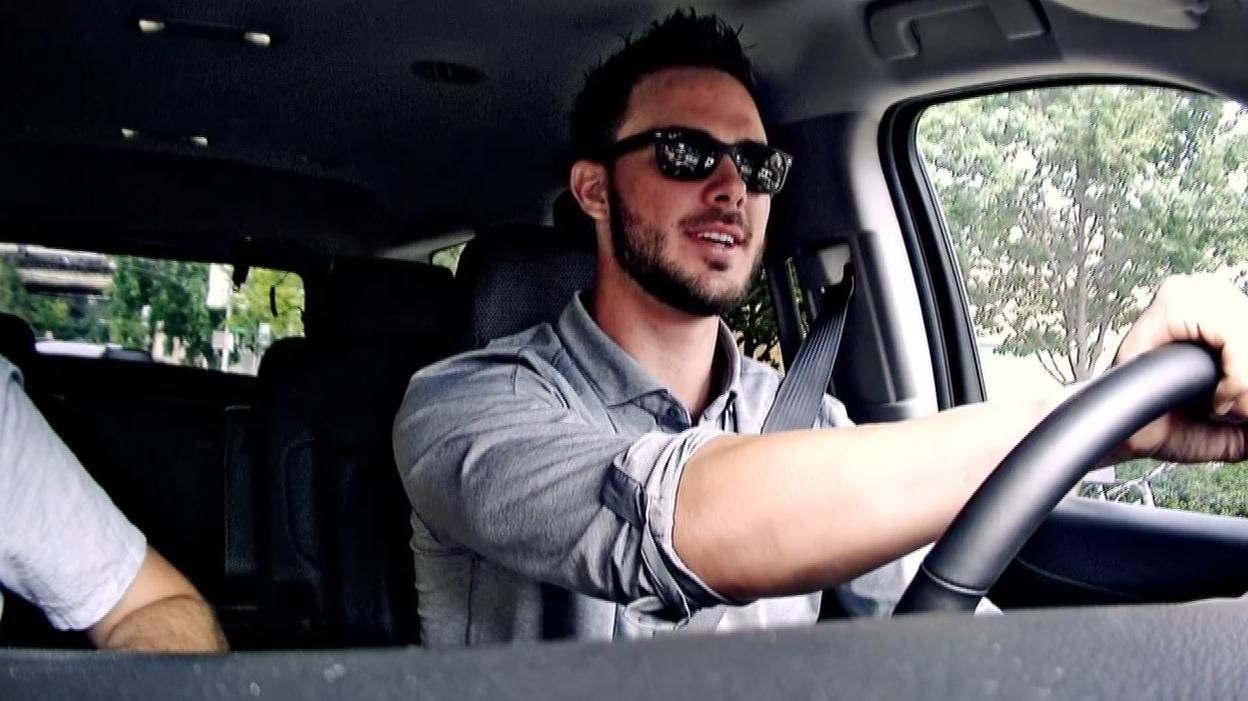 Cubs' Kris Bryant Goes Undercover for Lyft [video]
