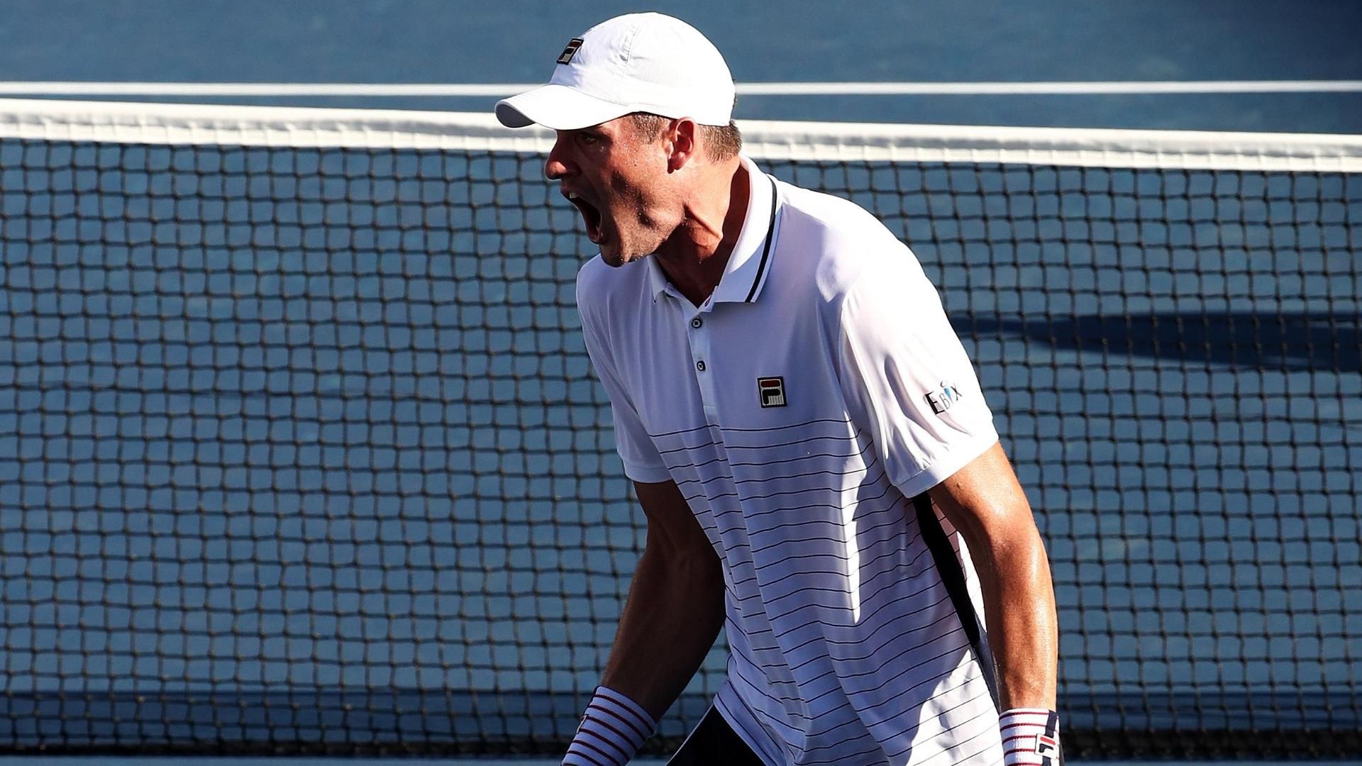 Isner comes to net, wins tiebreaker, roars ESPN Video