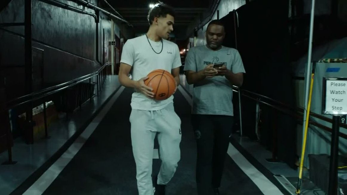 🏀 Trae Young Basketball Film Session - Skills and Tips for