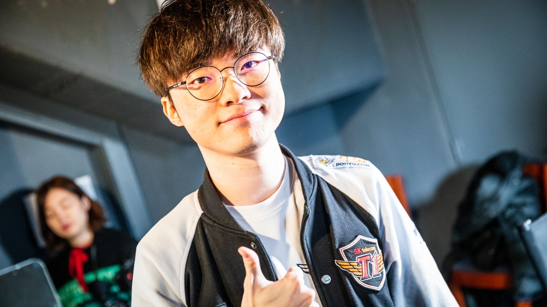 LoL: Faker assina contrato histórico com a T1 e torna-se sócio do time -  ESPN