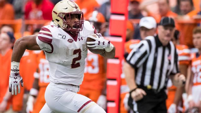 More To Packers Rookie Running Back Aj Dillon Than Just His Massive Legs Green Bay Packers Blog Espn