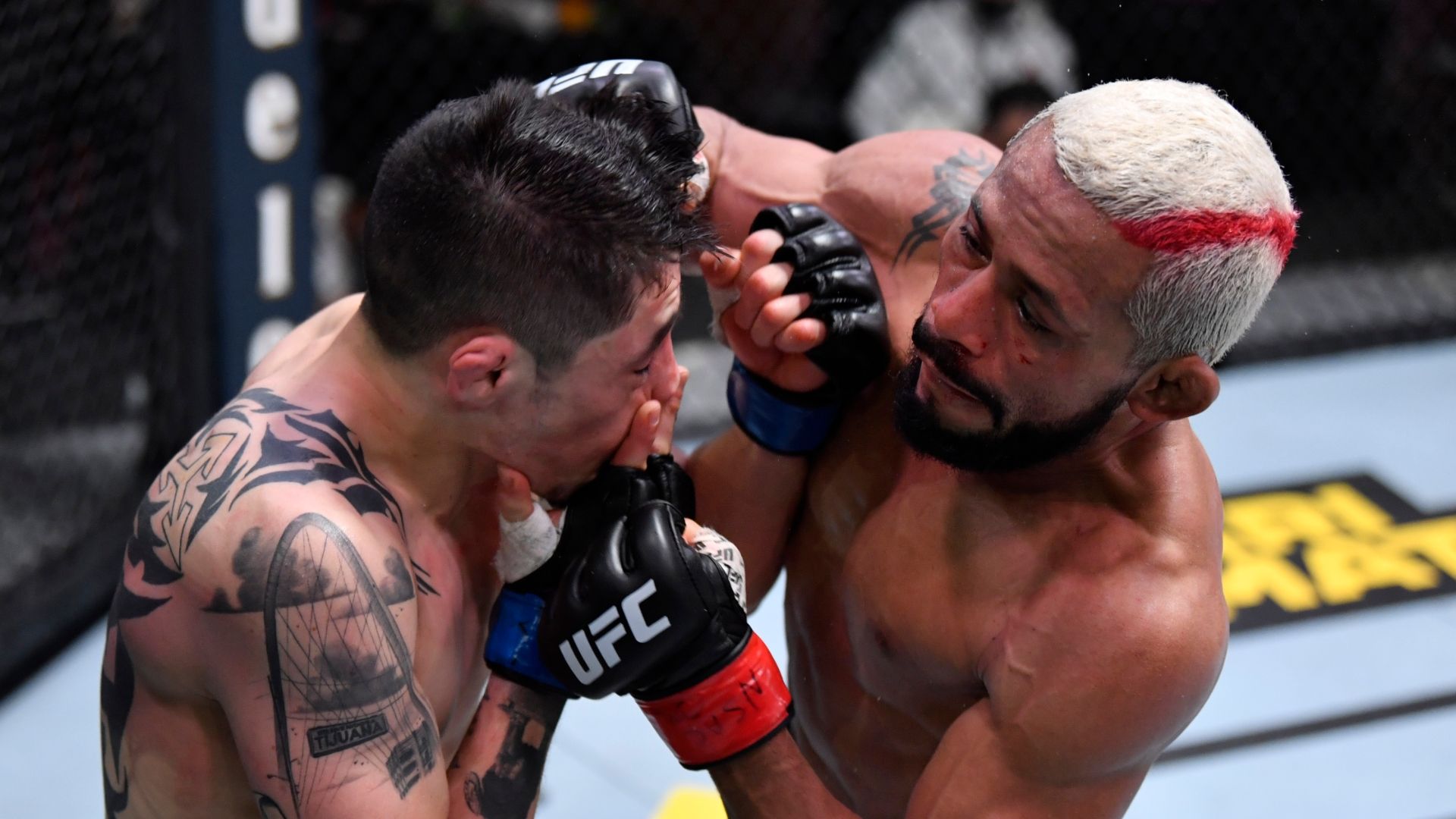 Figueiredo, Moreno put on epic fight at UFC 256 - ESPN Video