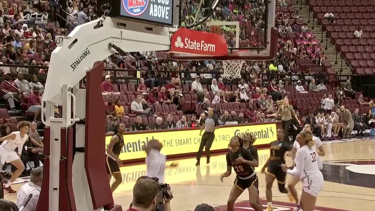 Ta'niya Latson gets the layin to fall vs. BethuneCookman Wildcats