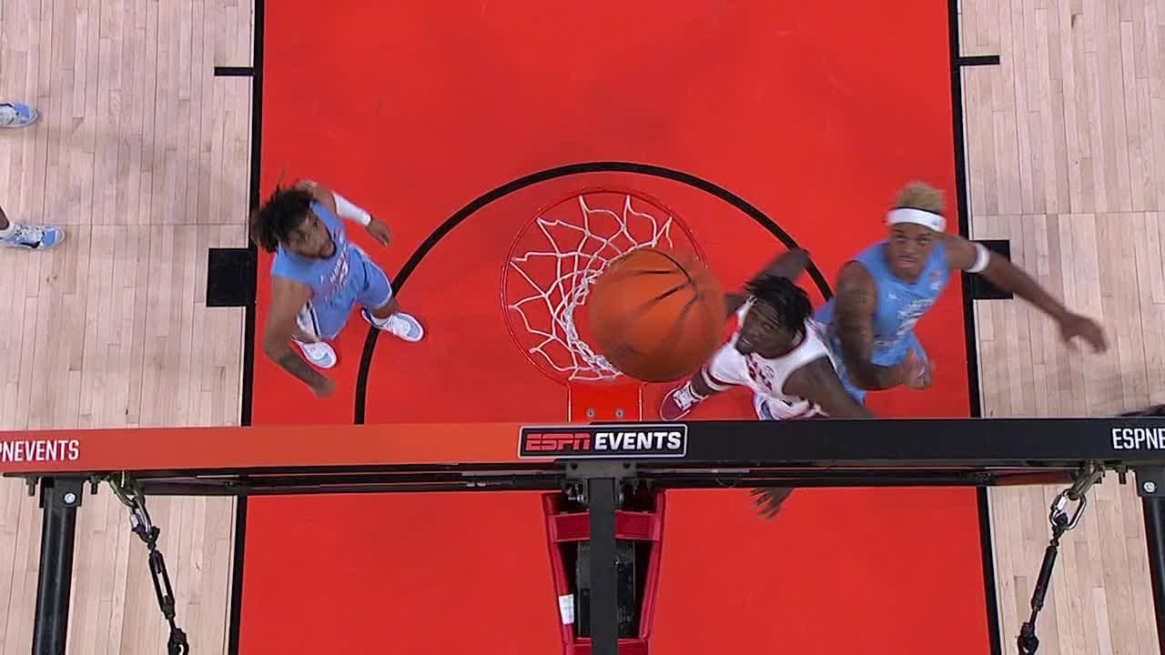 Jaden Bradley's layup hits top of backboard and drops in ESPN Video