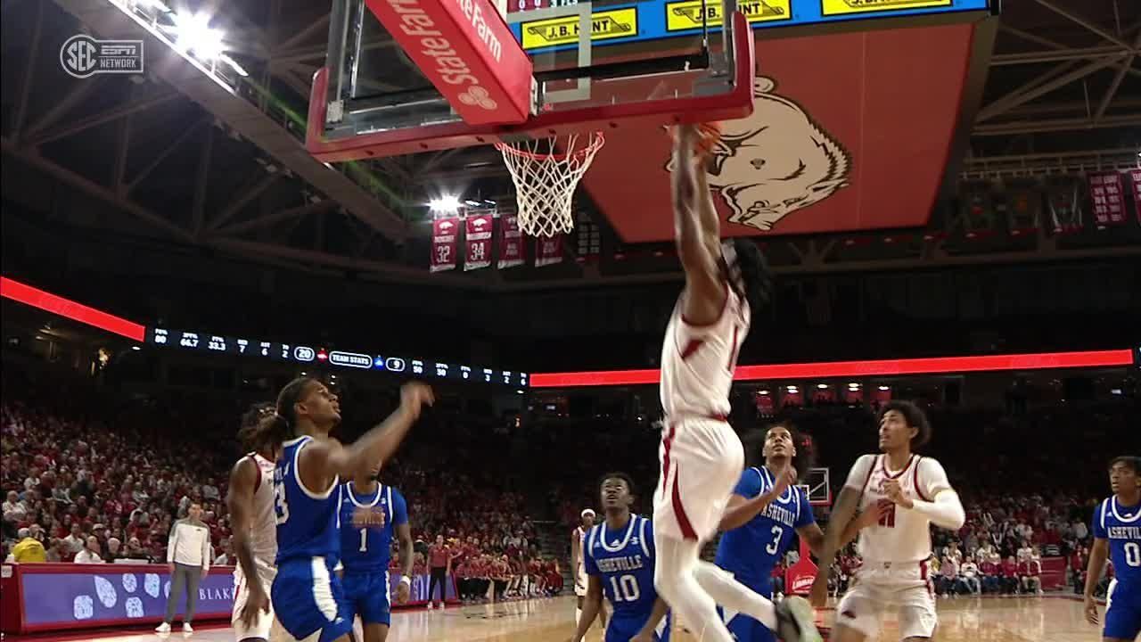 ricky-council-iv-elevates-for-slam-dunk-vs-unc-asheville-bulldogs
