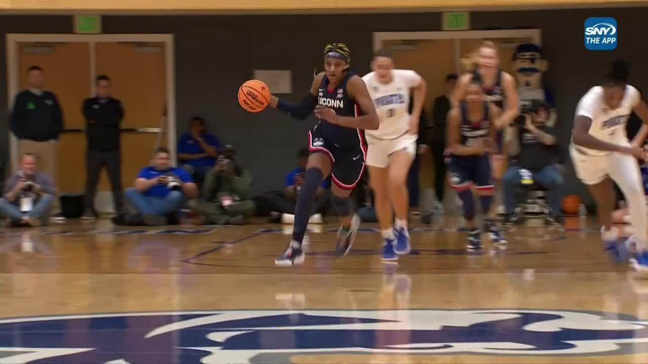 Aaliyah Edwards Takes It All The Way To Score For Uconn Espn Video 6021