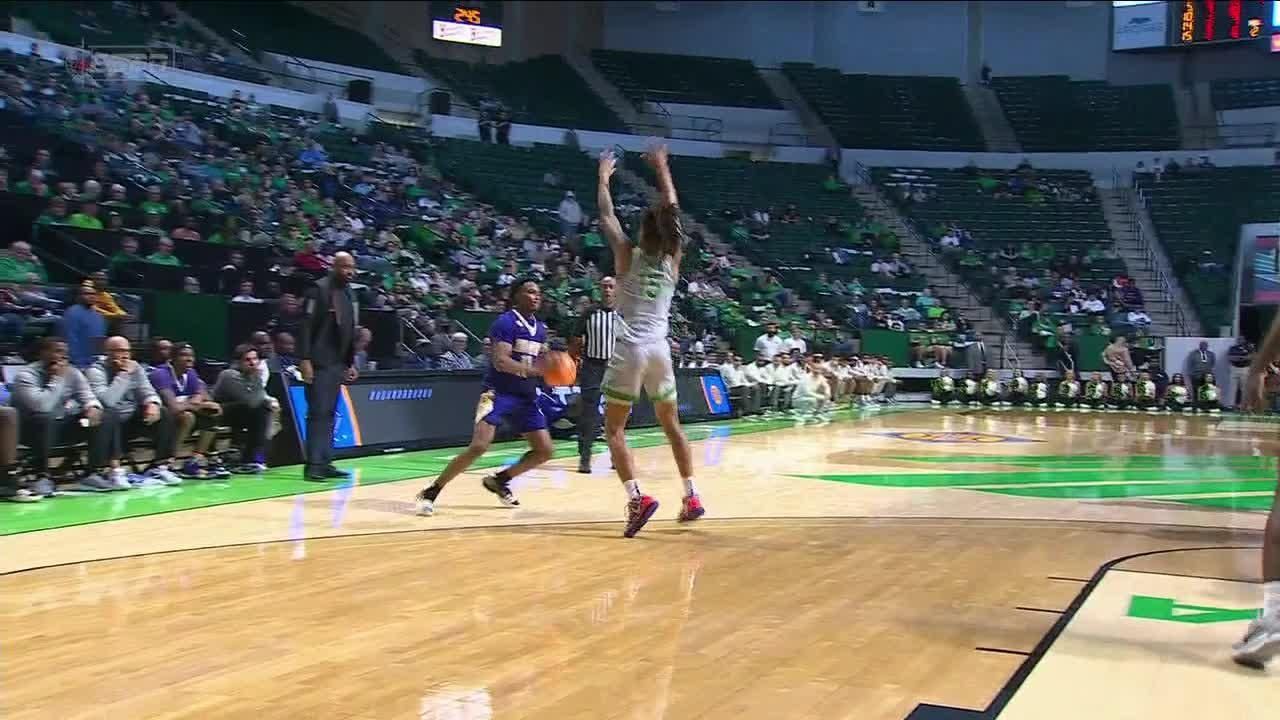 Oddyst Walker with an And One vs. North Texas Mean Green ESPN Video