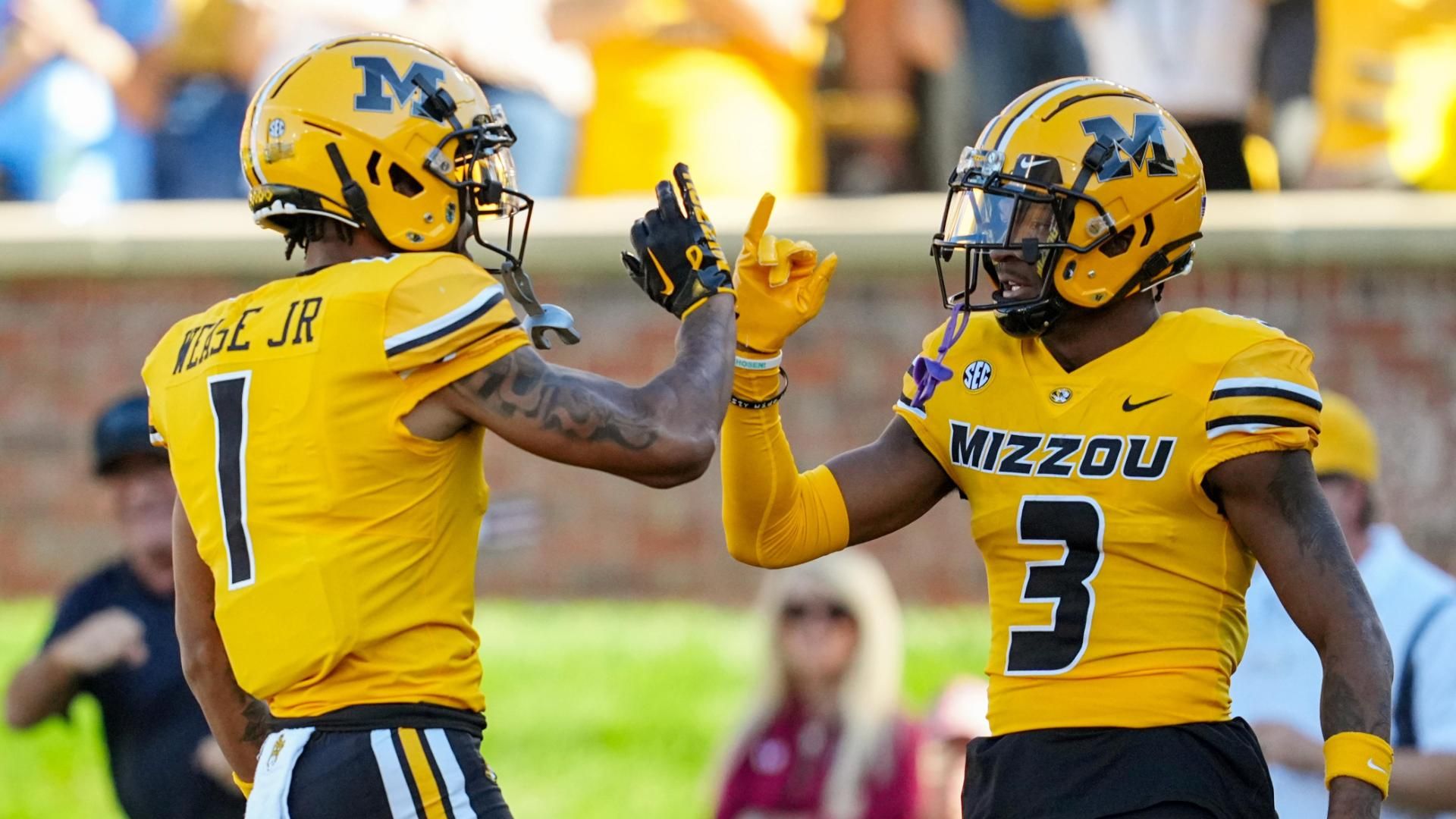 Luther Burden III makes great catch on 42yard Missouri TD ESPN Video