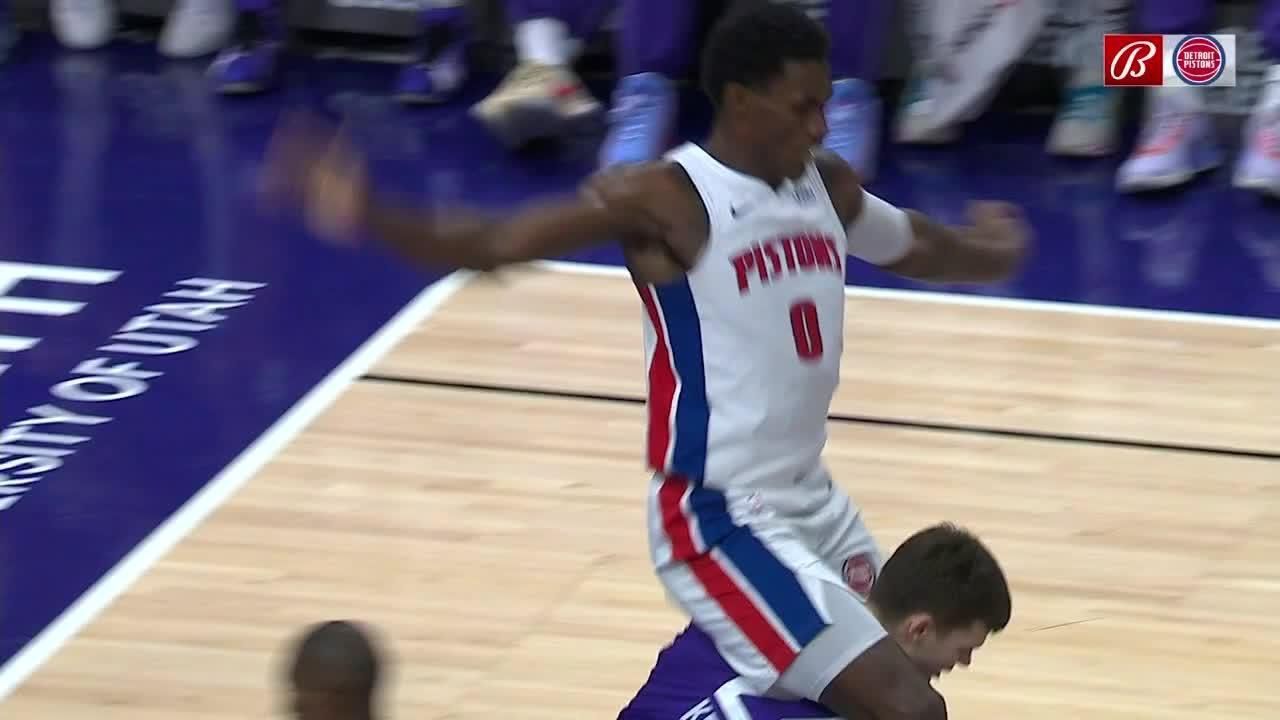 Duren goes for shoulder ride on Kessler after dunking on him ESPN Video