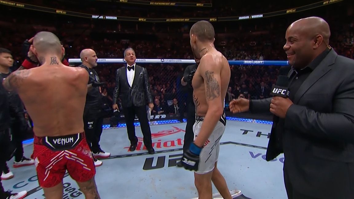 Confusion arises after Sean Woodson announced winner of fight - ESPN Video
