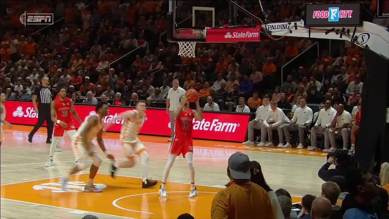 Johni Broome makes a sweet pass ESPN Video