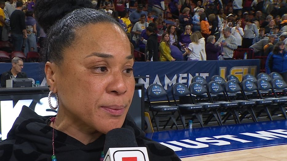 Dawn Staley apologizes for South CarolinaLSU scuffle ESPN Video