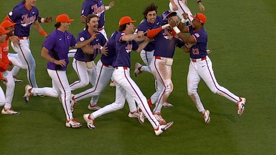 Clemson Scores 8 In The Ninth Inning For Miraculous Walk off ESPN Video Clemson scores 8 in the ninth inning for miraculous walk off espn video