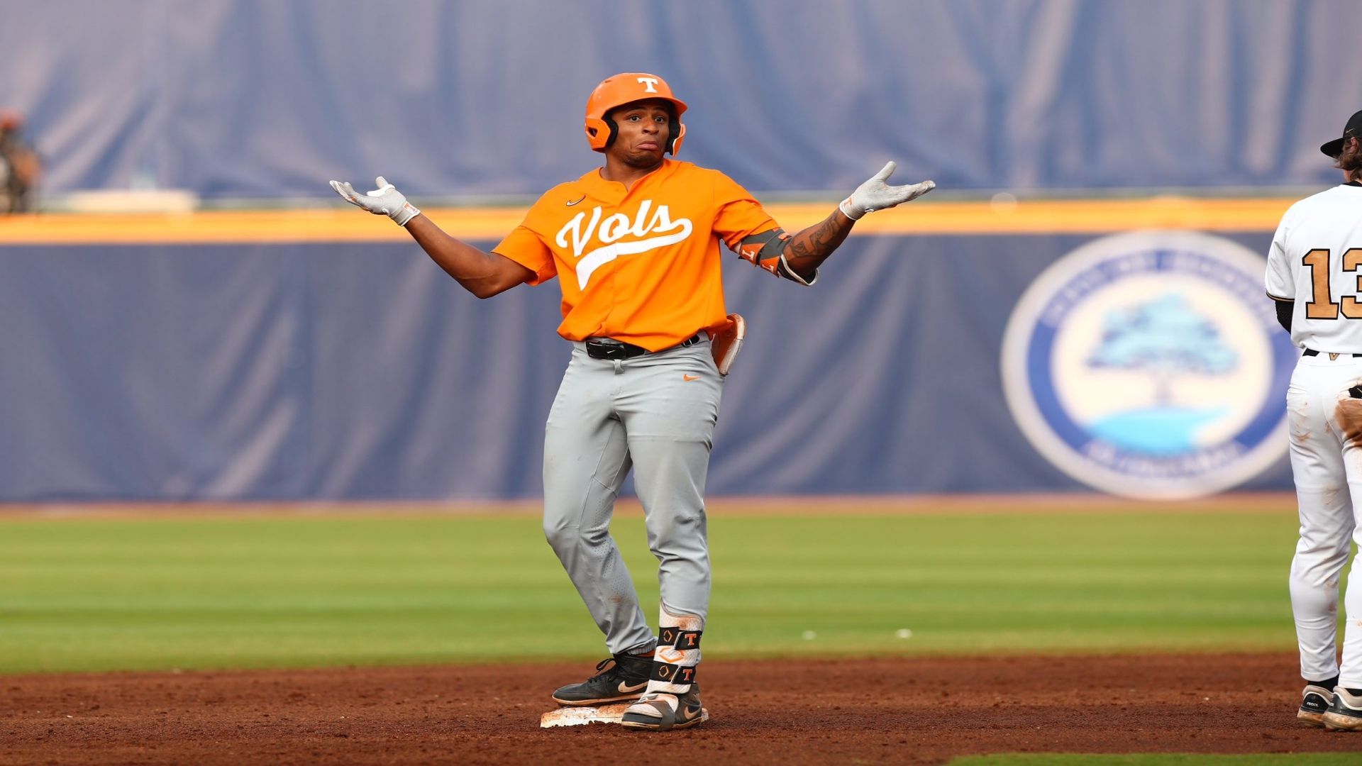 Vols power past Vandy thanks to Moore, pitching and defense ESPN Video