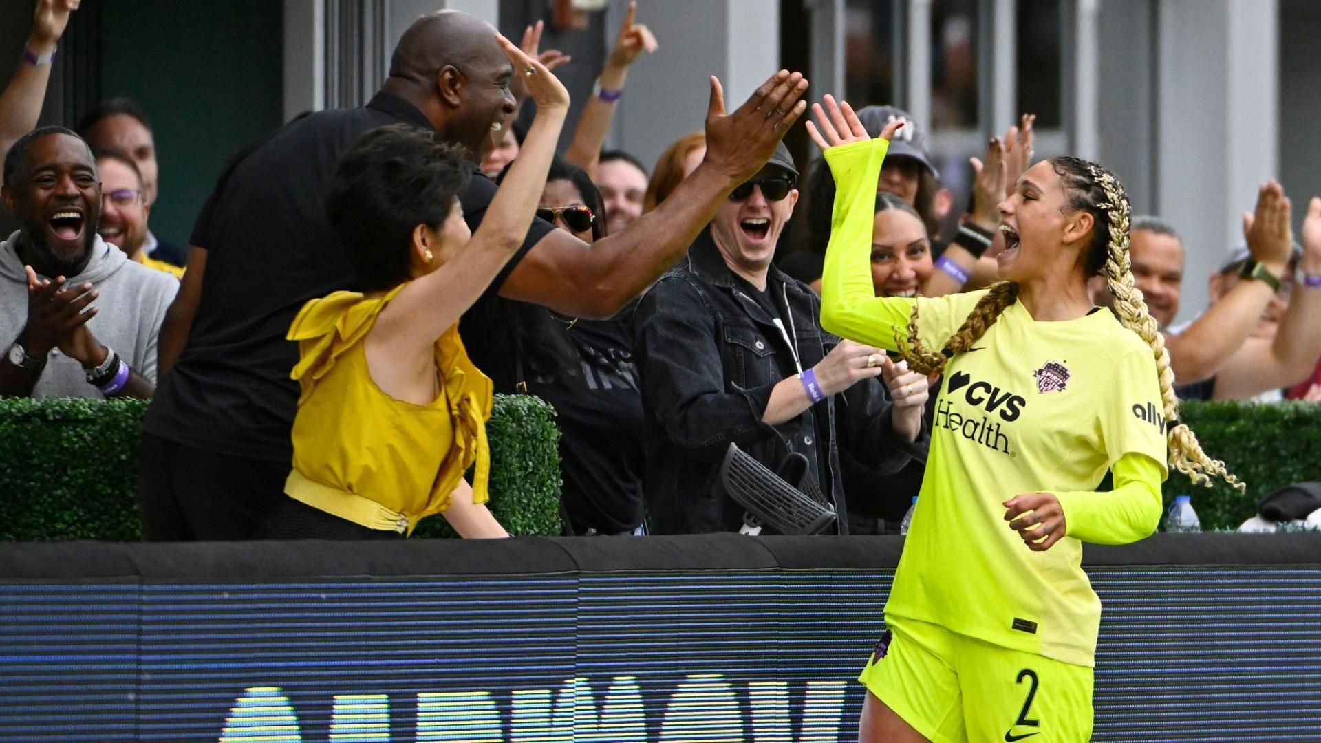 Trinity Rodman nets superb equalizer, does dunk celebration with Magic ...