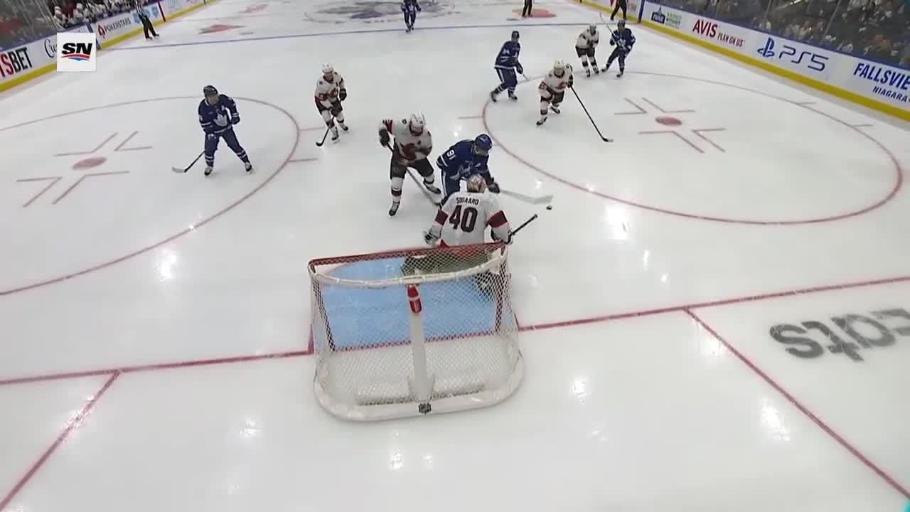 Auston Matthews tallies goal for Toronto Maple Leafs on the power play