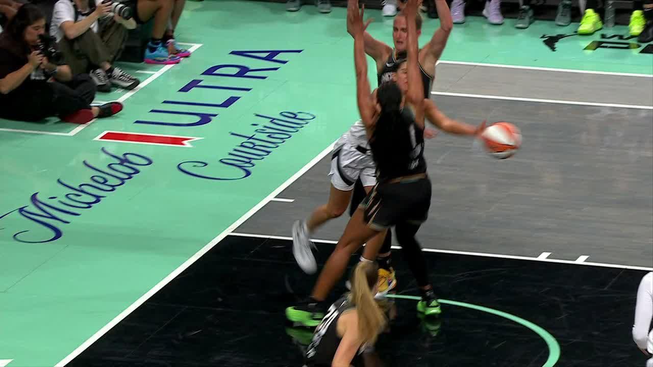 Kelsey Plum drops a dime for the Aces basket - ESPN Video