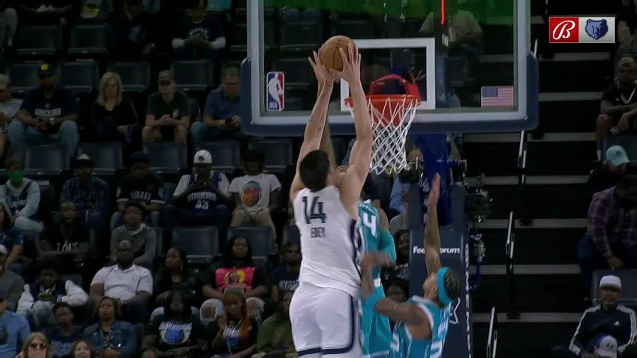 Nick Richards elevates for the bigtime swat ESPN Video