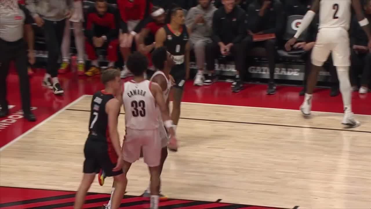 Check out this sweet pass from Scoot Henderson ESPN Video