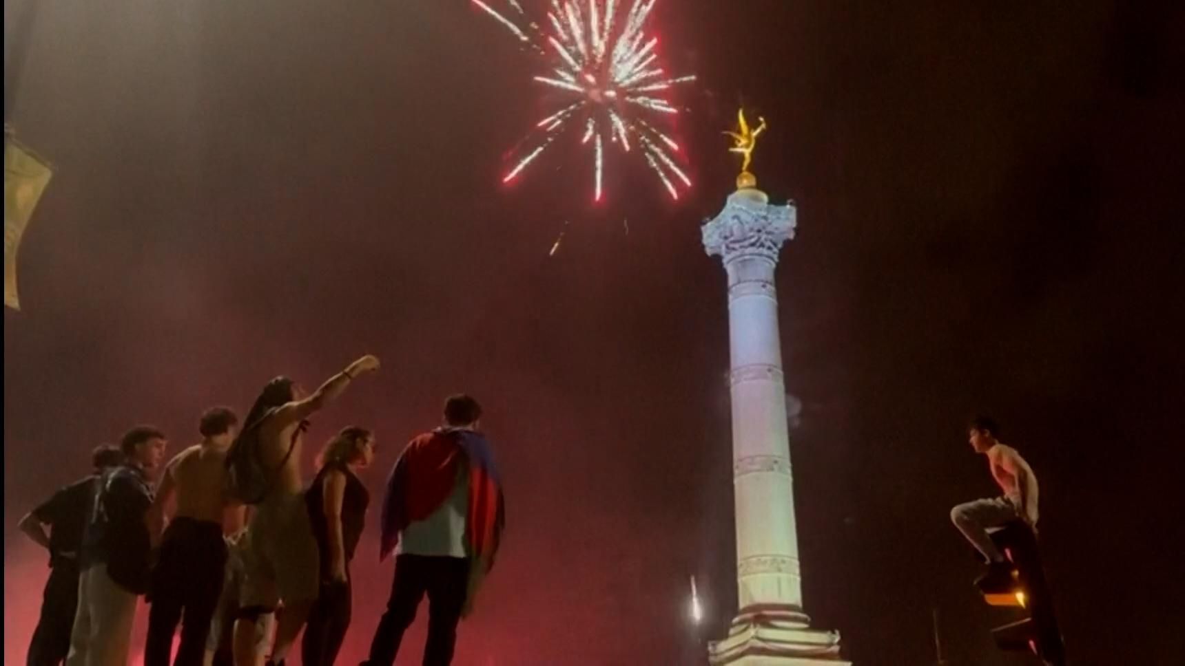 PSG: ¿Misión cumplida? El futuro del club tras ganar la Champions 2 1:02PSG fans flood the streets of Paris to celebrate UCL titlePSG fans take to the streets of Paris after their side is crowned the Champions League winner with a 5-0 victory over Inter Milan.
