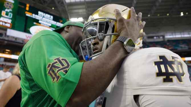 Fernando Mendoza at No. 1 ... to the Jets? Reid predicts Round 1 in his midseason NFL mock draft 60 i?img=%2Fmedia%2Fmotion%2F2025%2F0925%2Fdm 250925 cgd fea 2025 a love story jeremiyah love%2Fdm 250925 cgd fea 2025 a love story jeremiyah love