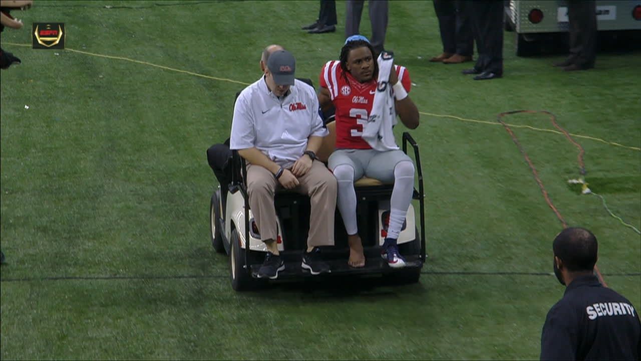 Damore'ea Stringfellow leaves with injury - ESPN Video