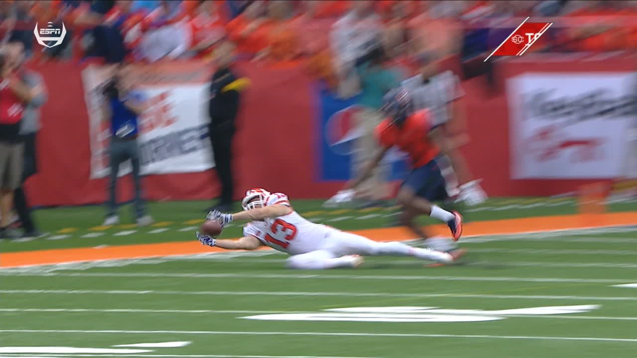 Clemson's Hunter Renfrow Makes Great Diving Catch Vs. Syracuse