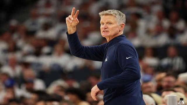 Steve Kerr hablando sobre su contrato.