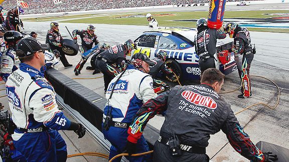 Chad Knaus made a gutsy call to swap crews between the 24 and 48 cars ...