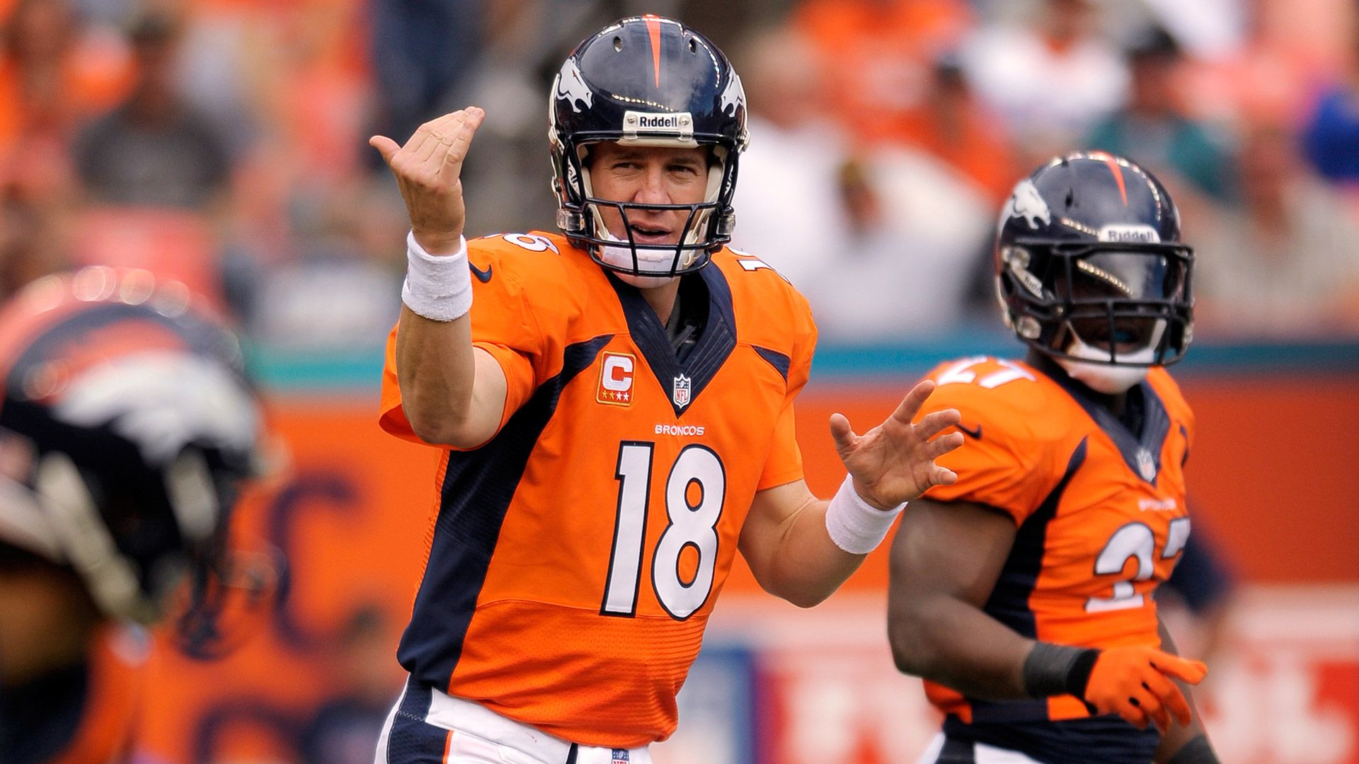 Peyton Manning takes over in 3rd quarter for Brock Osweiler as Denver Broncos' QB1920 x 1080