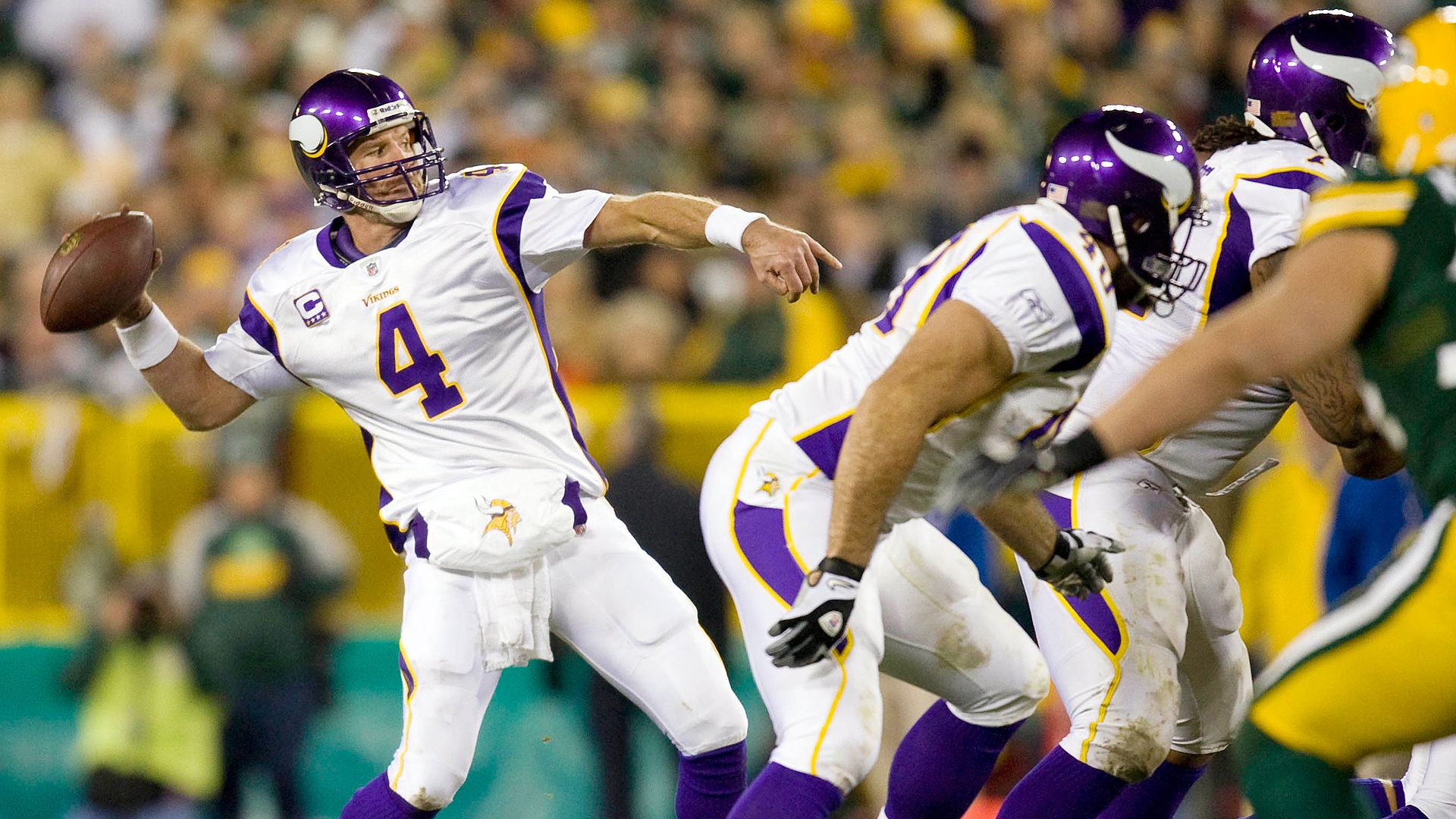 AP source: Favre tells Vikings he will not return – Delco Times