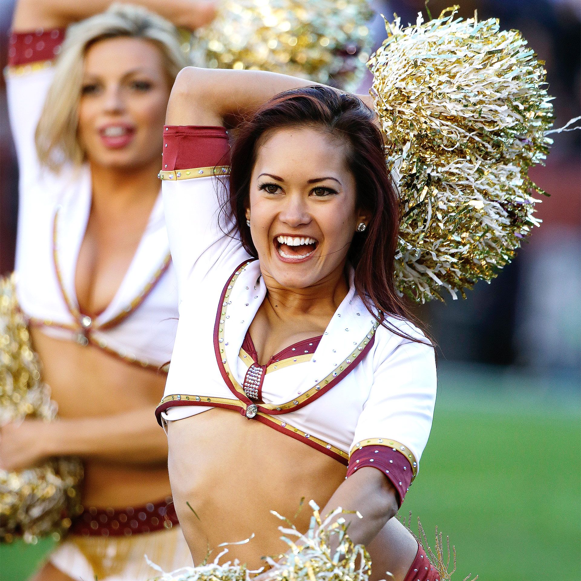 1,733 Washington Redskins Cheerleaders Photos Stock Photos, High-Res  Pictures, and Images - Getty Images