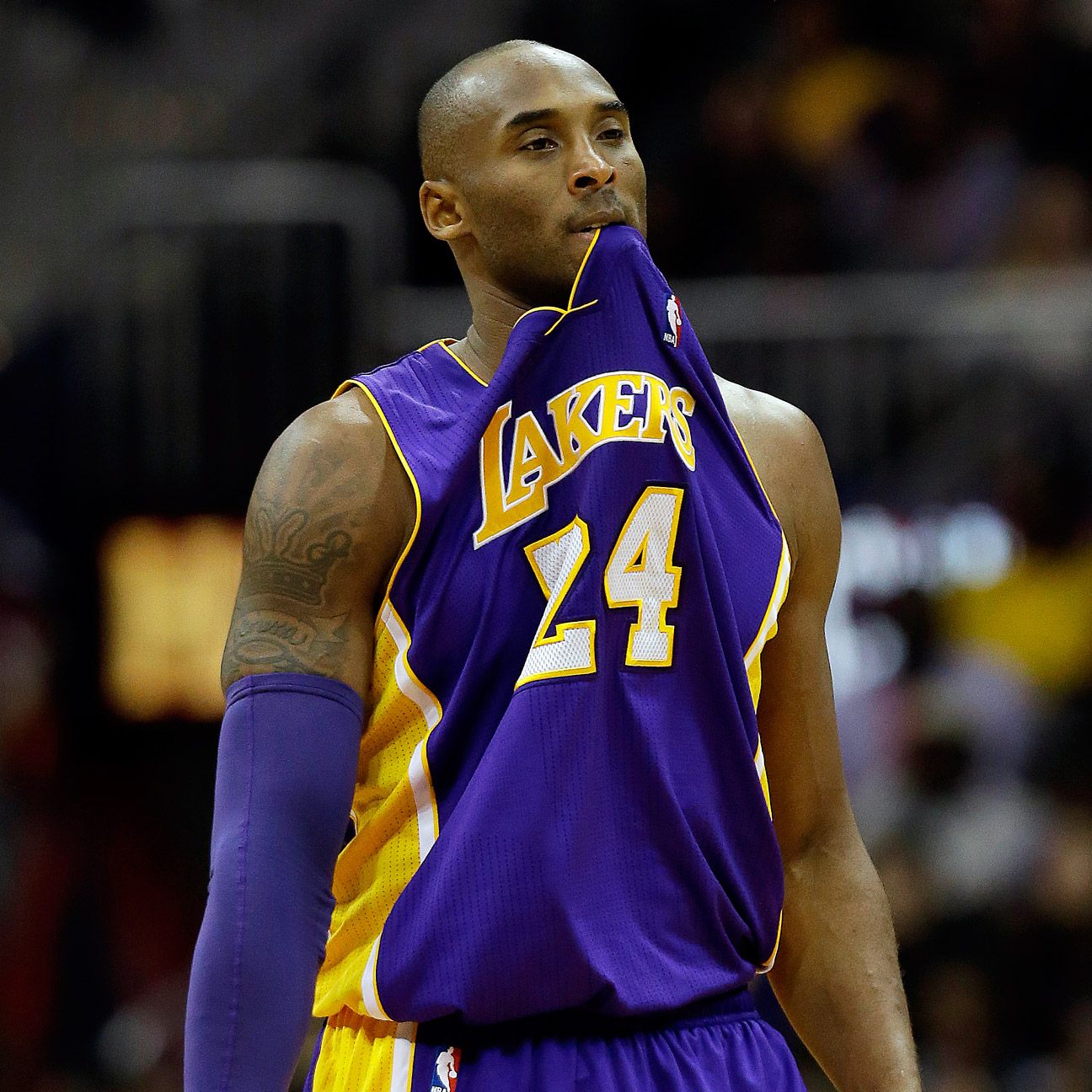 Kobe Bryant, Magic Johnson challenge Los Angeles Lakers management
