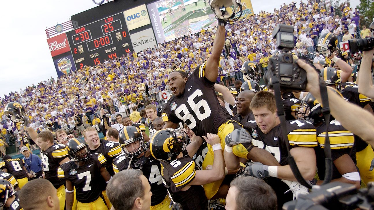 'The Catch' still resonates with former Iowa WR Warren Holloway ESPN