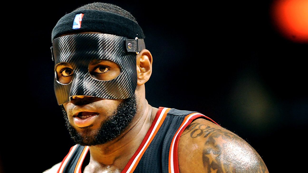 NBA Buzz - 7 years ago today, LeBron James wore the black mask after  breaking his nose & dropped 31 PTS on 68 FG% in A WIN vs. New York! Masked  LeBron >>>