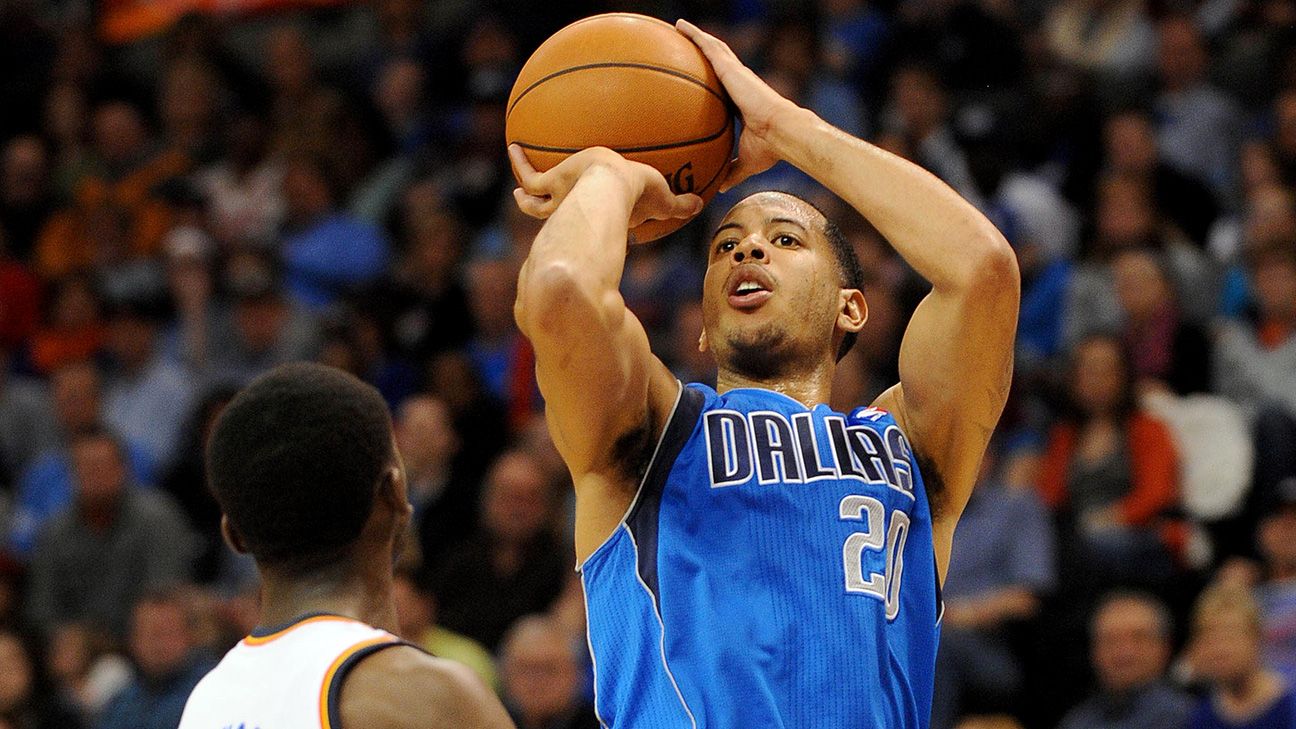 Mavericks' Mark Cuban opens free agency by dining with ...
