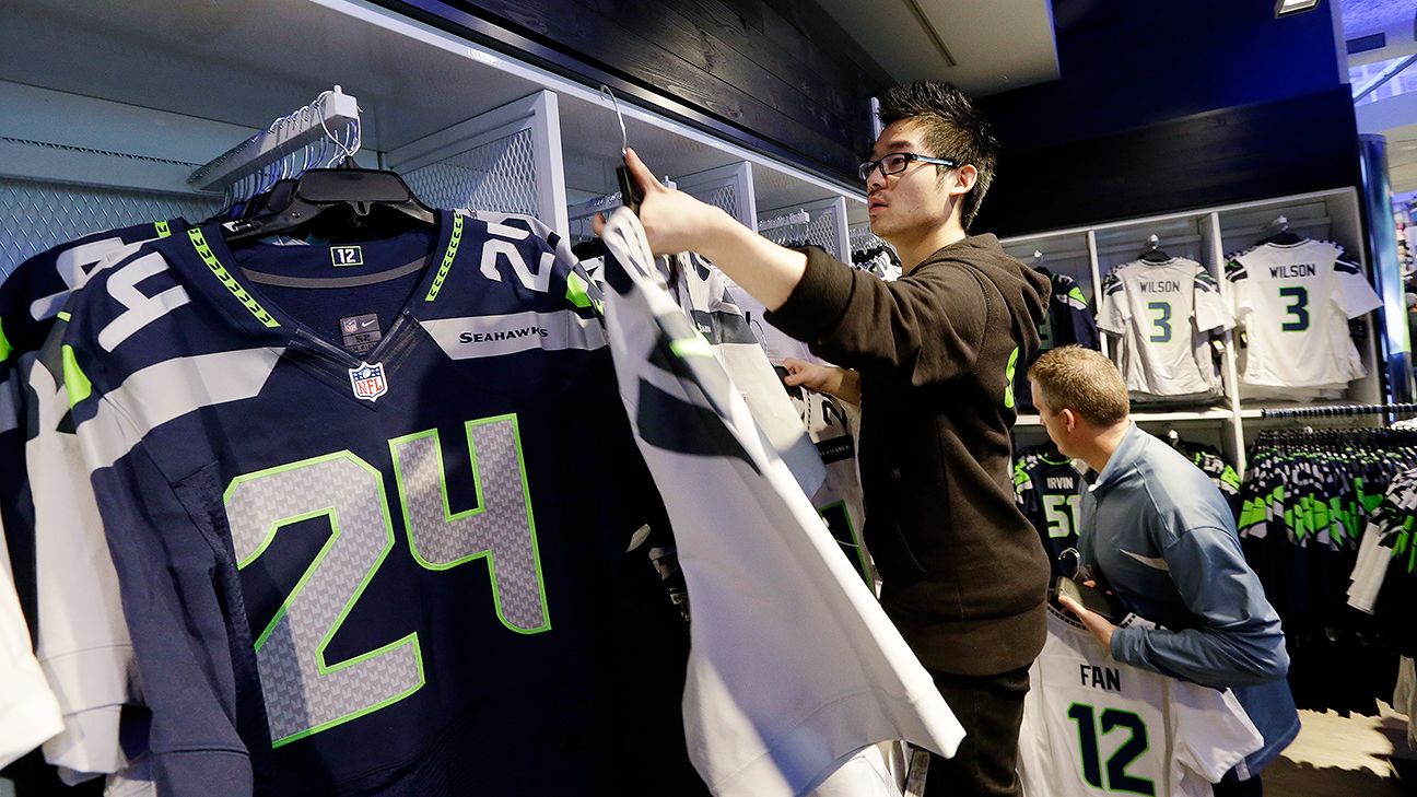 No Seattle Seahawks will wear Marshawn Lynch's 24 in 2016, general manager  John Schneider says - ESPN