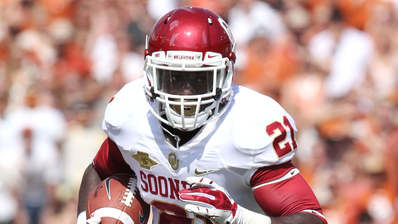 Devante Bond, Jordan Evans practicing for OU