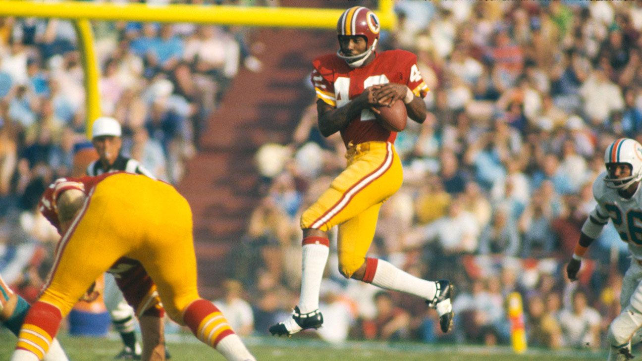 Charley Taylor dead at 80: Washington Redskins legend and NFL Hall