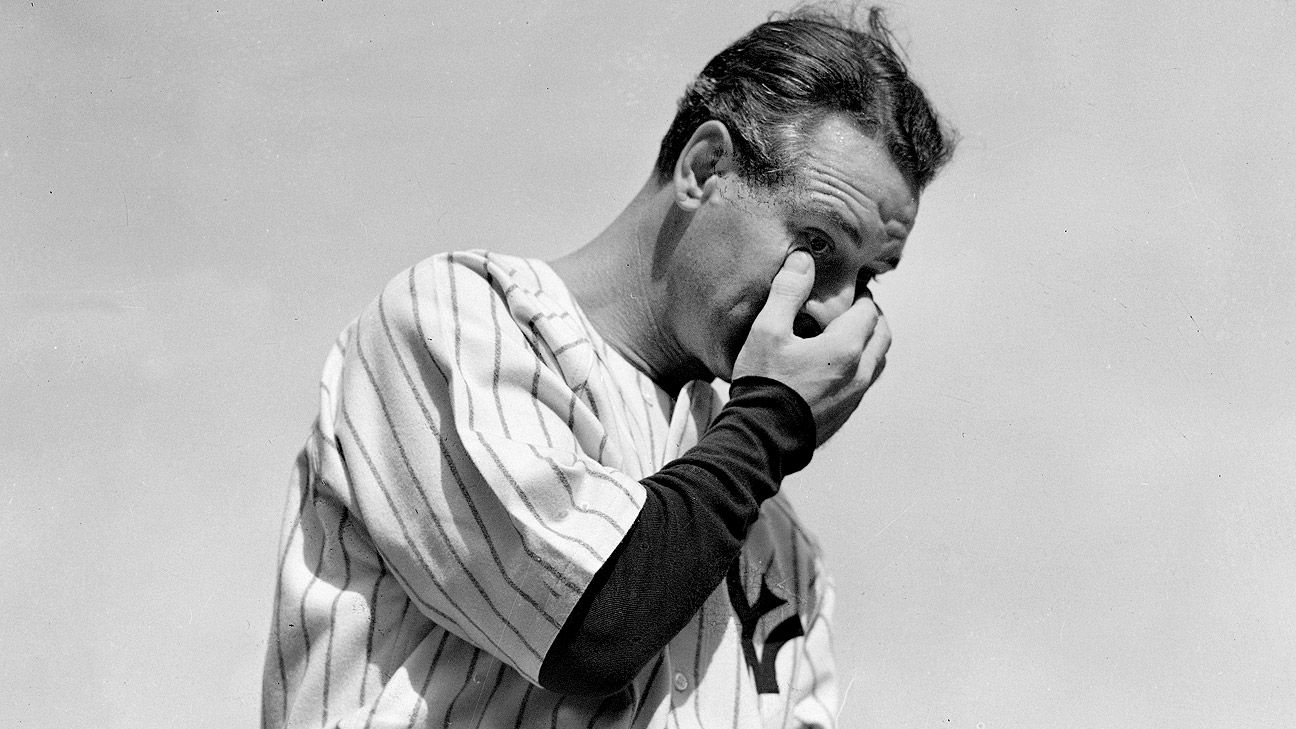 Babe Ruth pays his respects at Lou Gehrig's funeral