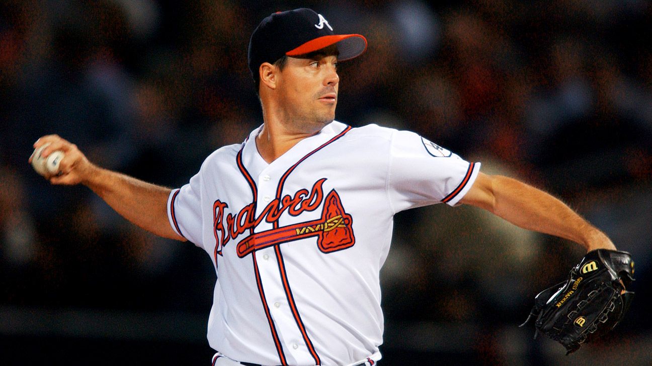 Greg Maddux eager to share knowledge with Los Angeles Dodgers pitchers ...