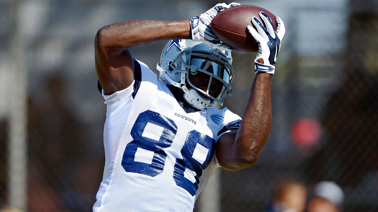 Dez Bryant Walks off Field: Cowboys' WR Must Learn to Control Emotions, News, Scores, Highlights, Stats, and Rumors