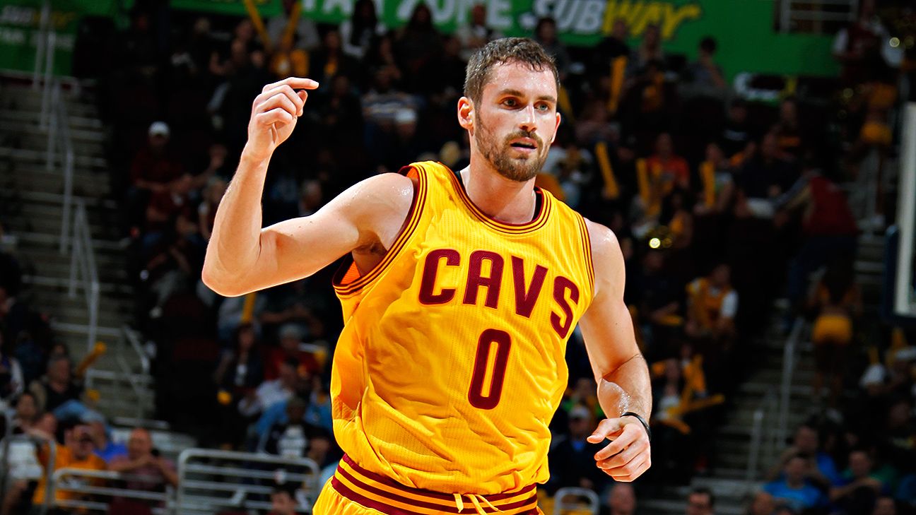 Kevin Love of Cleveland Cavaliers in control with LeBron James, Kyrie  Irving watching - ESPN