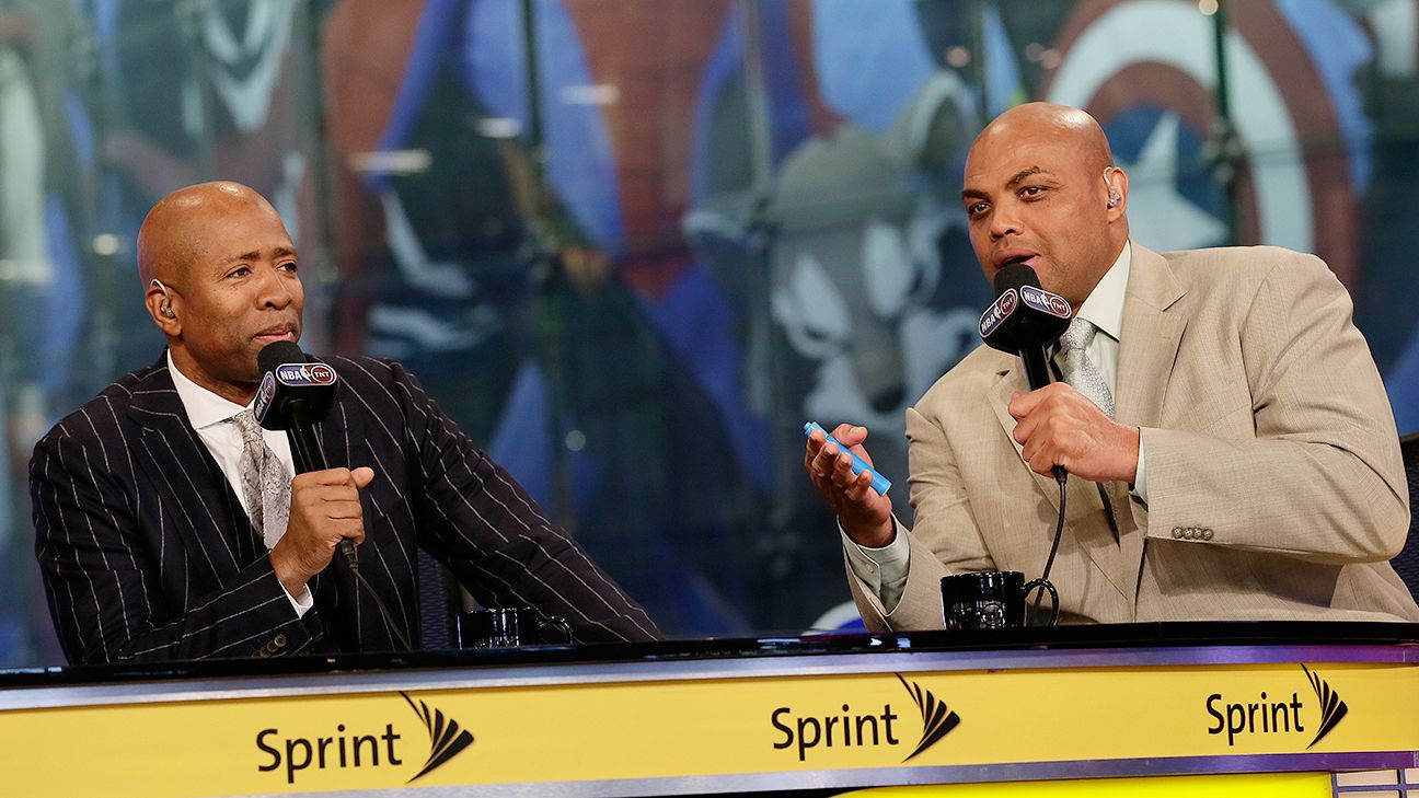 Inside the NBA crew roast Kenny Smith over TMZ photos with model