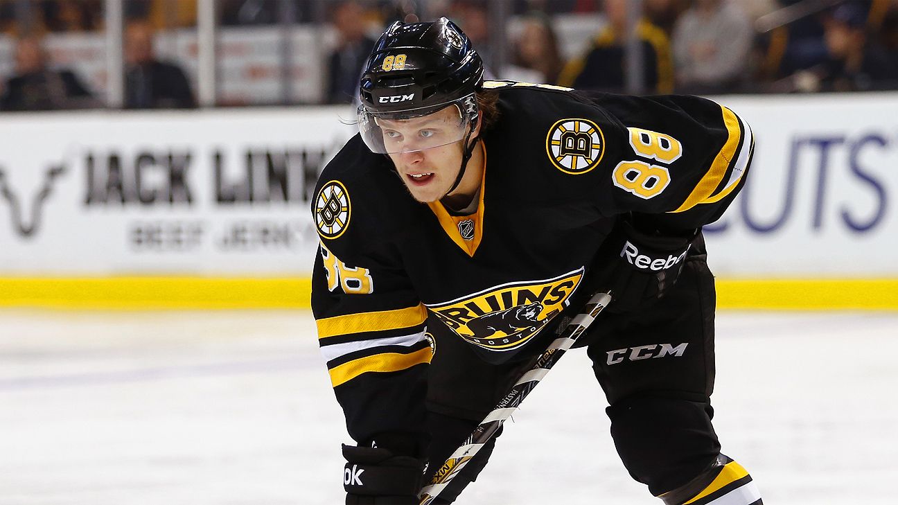 Bruins' David Pastrnak shares some secrets to his penalty shots