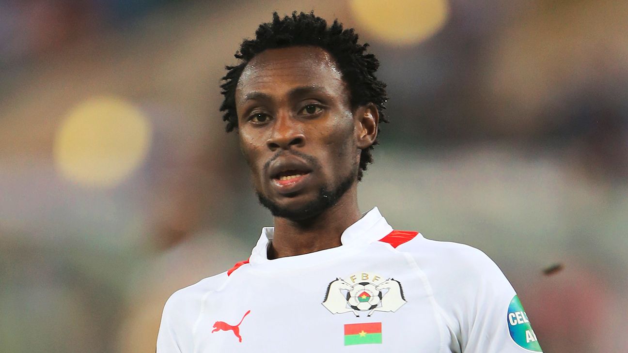 Jonathan Pitroipa training with Paris FC ESPN